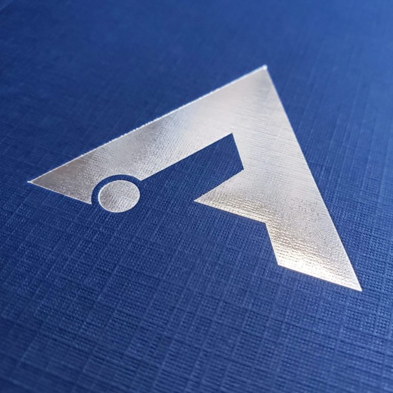 Custom-embossed-twin-pocket-folders (1)